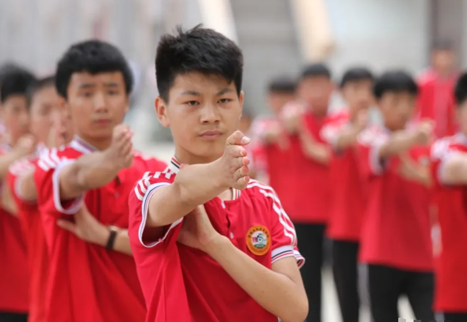 嵩山少林小龙武校