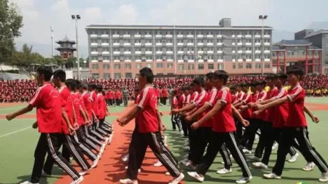 嵩山少林小龙武校