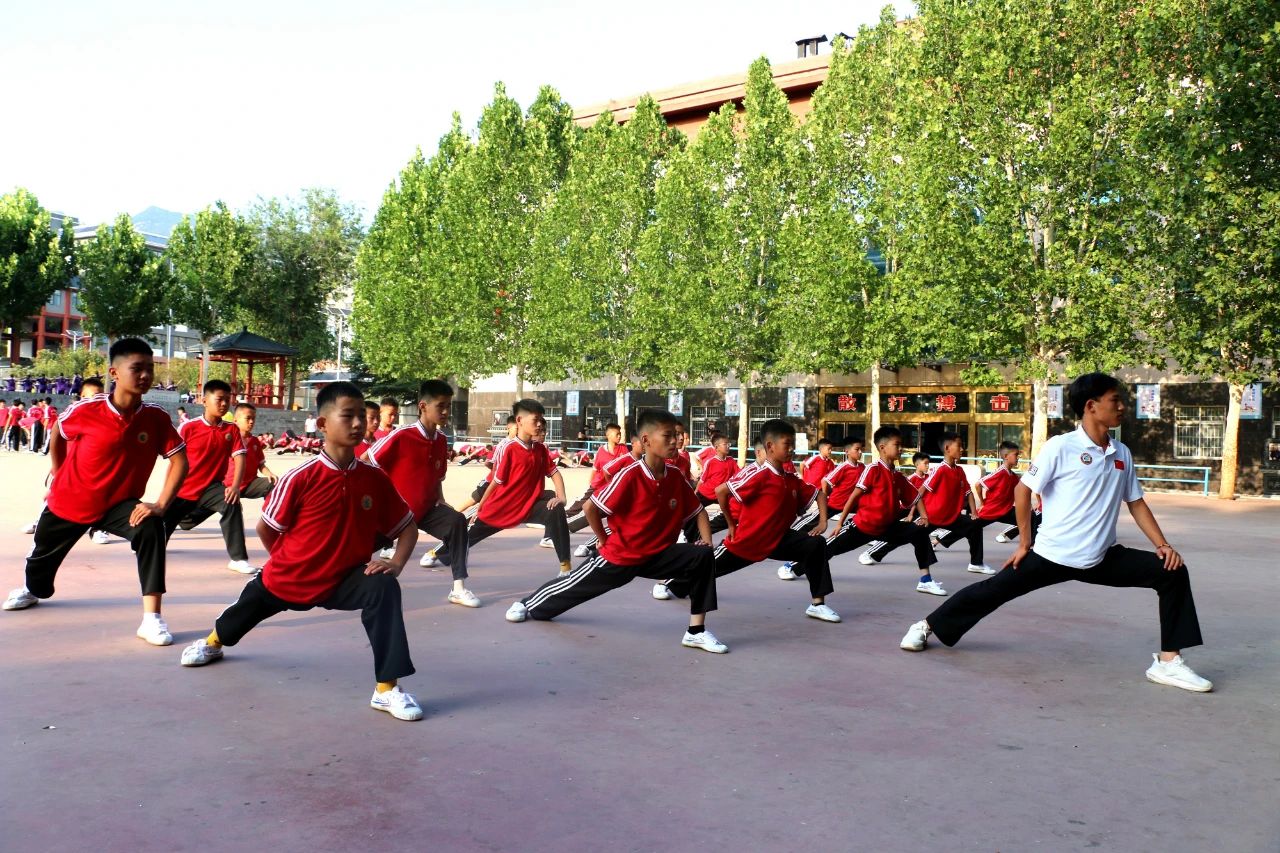 登封小龙少林武术学校费用是多少