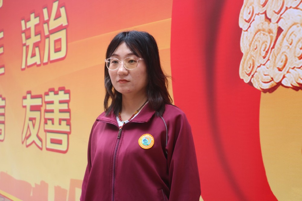 少林小龙武校初中部教师甄晓平：十三载扎根武校教坛 用爱与责任托起学生成长