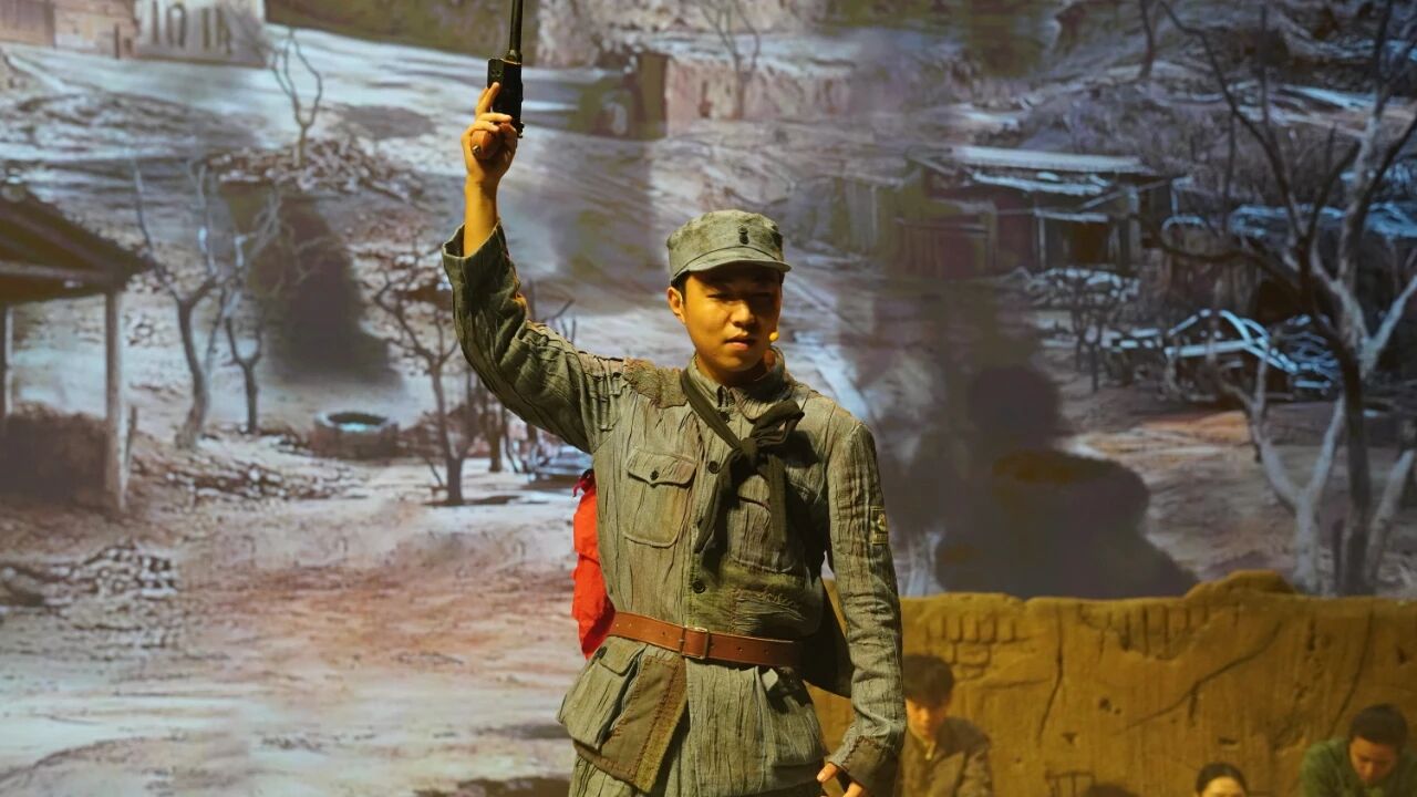 少林小龙武校学生倾情参演大型红色沉浸式英雄史诗《大别山战将》