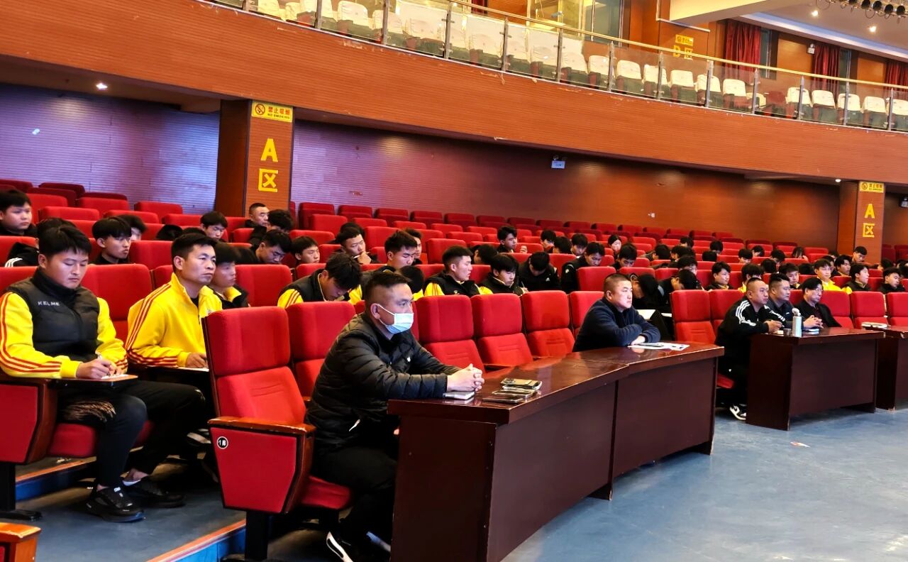 少林小龙武校武术教练思想课开讲 解锁教育智慧的“金钥匙”