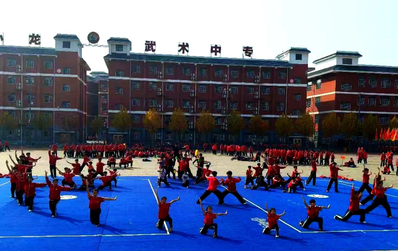 少林小龙武校竞训表演部：竞训夯基础、表演呈盛宴，全力筹备第77届校运会