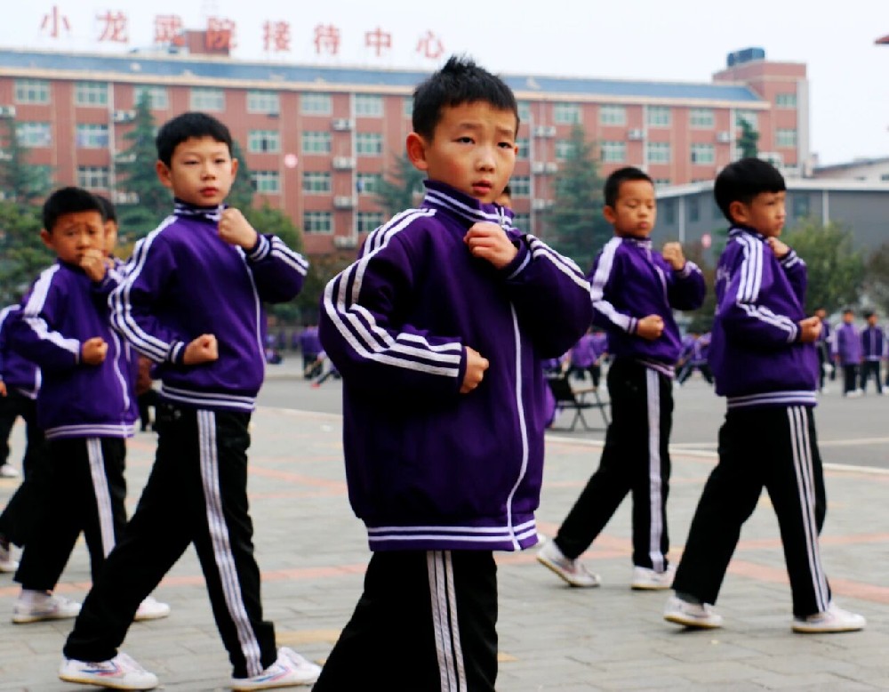 六七岁男孩送少林武校好吗？河南文武学校军事化管理的效果