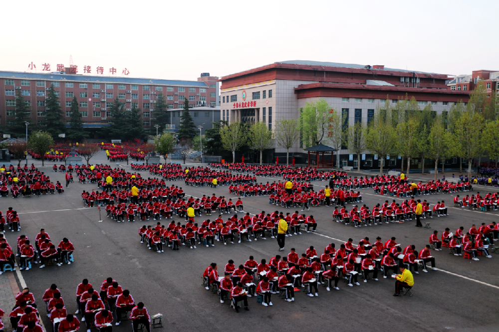 晨诵经典，文武润心！少林小龙武校武教部晨读活动点亮校园晨光