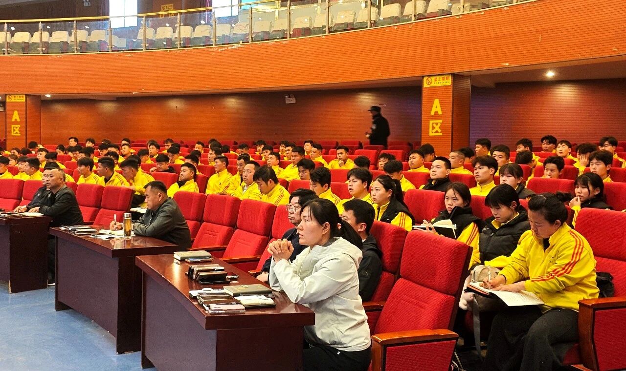 河南少林小龙武校