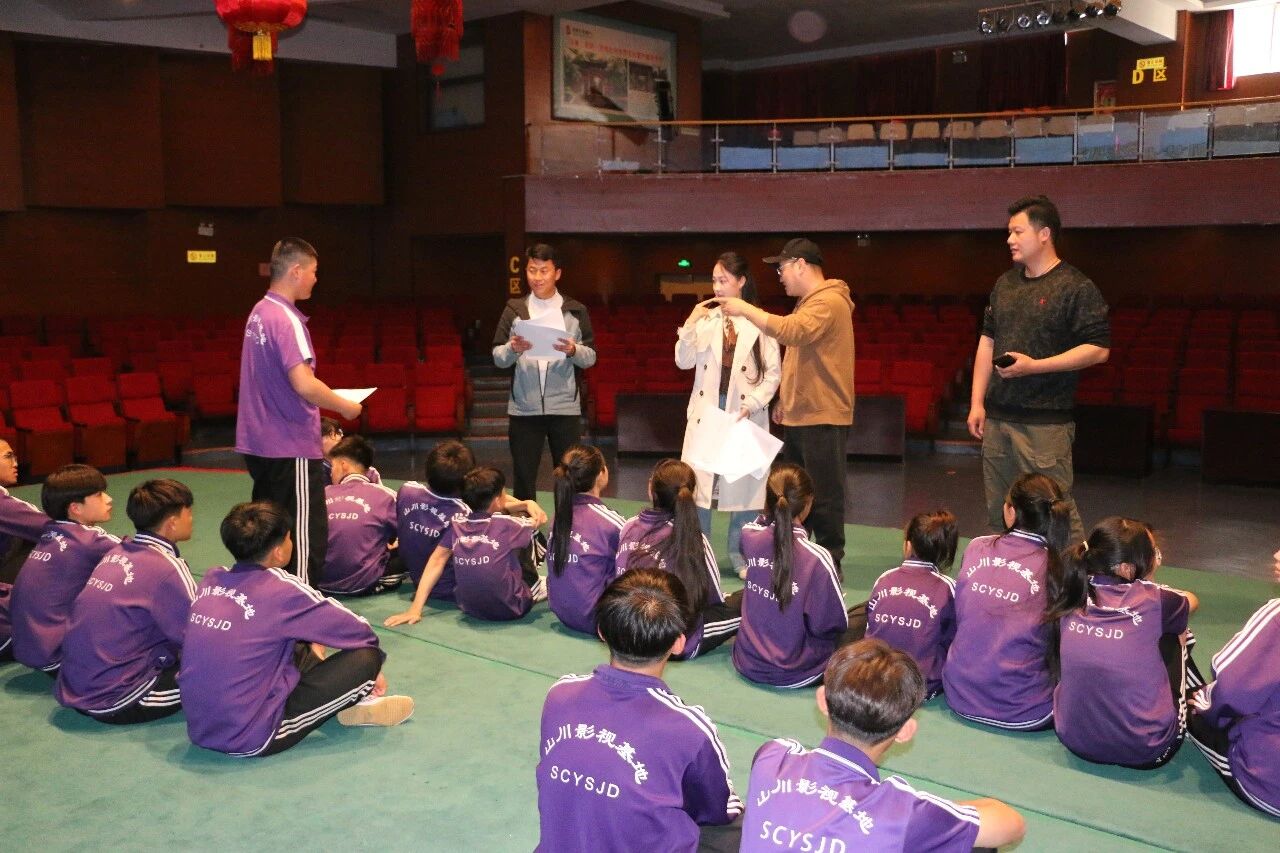 河南少林小龙武校