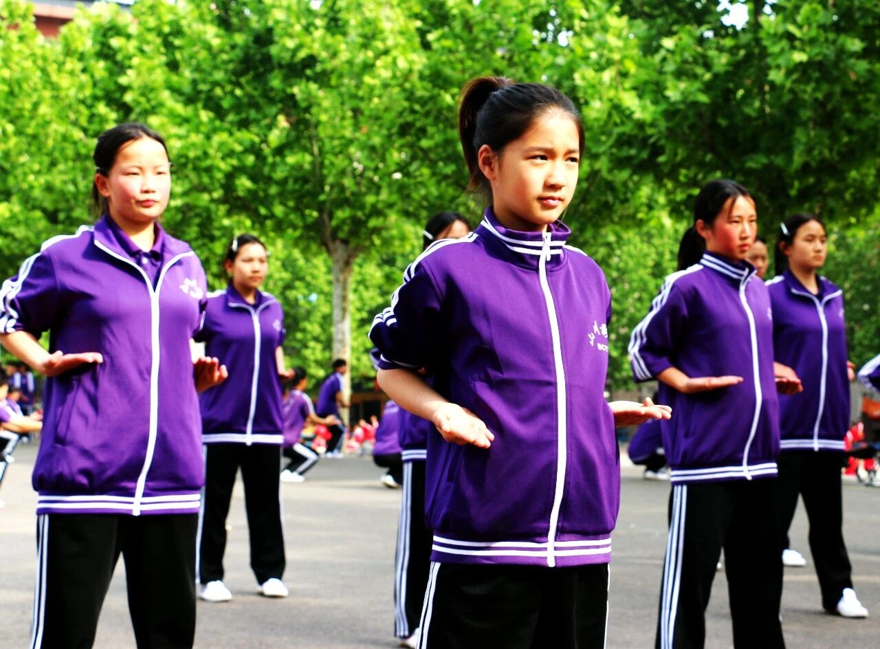 河南少林小龙武校