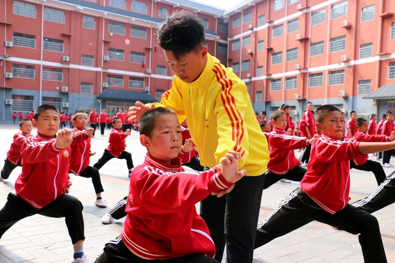 河南少林小龙武校