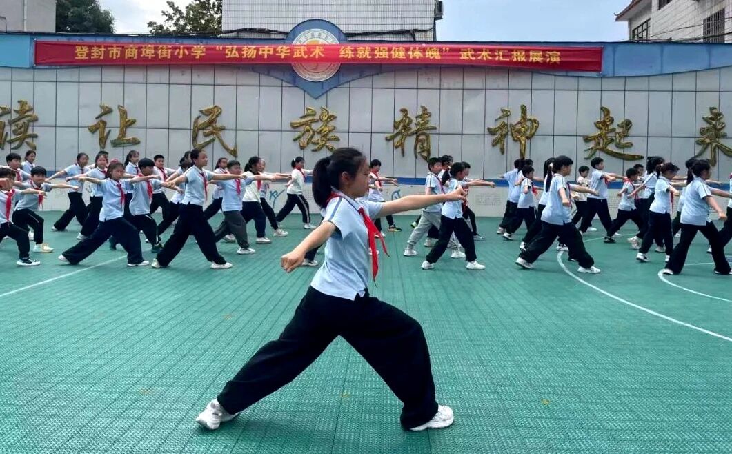 河南少林小龙武校