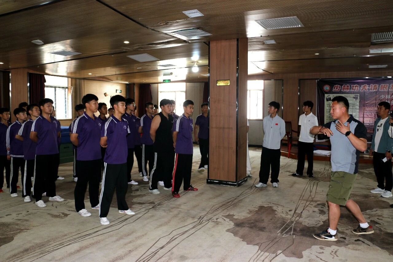 河南少林小龙武校