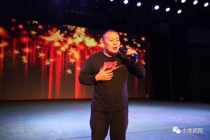 少林小龙武院特邀全国道德模范王希海作孝