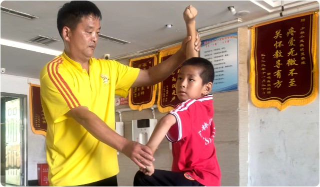 河南少林小龙武校