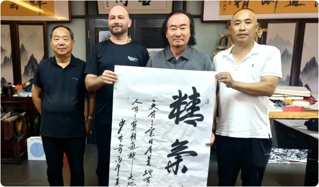 河南少林小龙武校