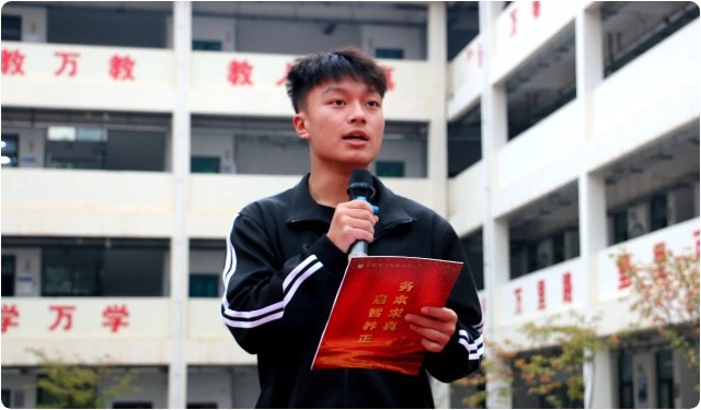 河南少林小龙武校