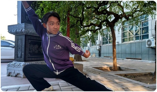 河南少林小龙武校学员张佳涛
