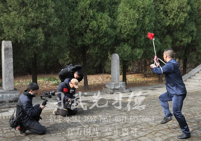 嵩山少林小龙武校校长陈同川的流星锤