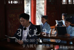 河南少林小龙武校学员参加“黄河文化月”与综艺达人杨迪上课